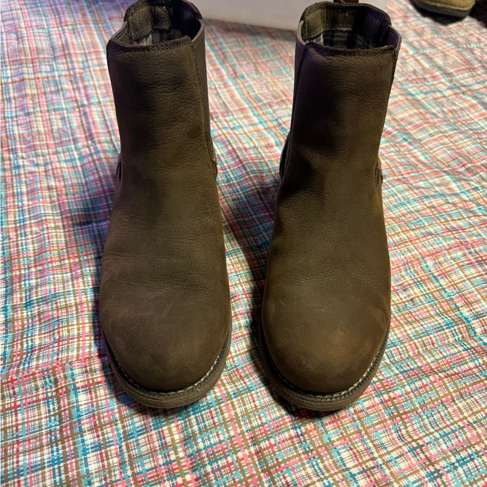 Ariat Women's Brown Wexford Waterproof Boots, Size 8.5 Wide - Picture 2 of 6